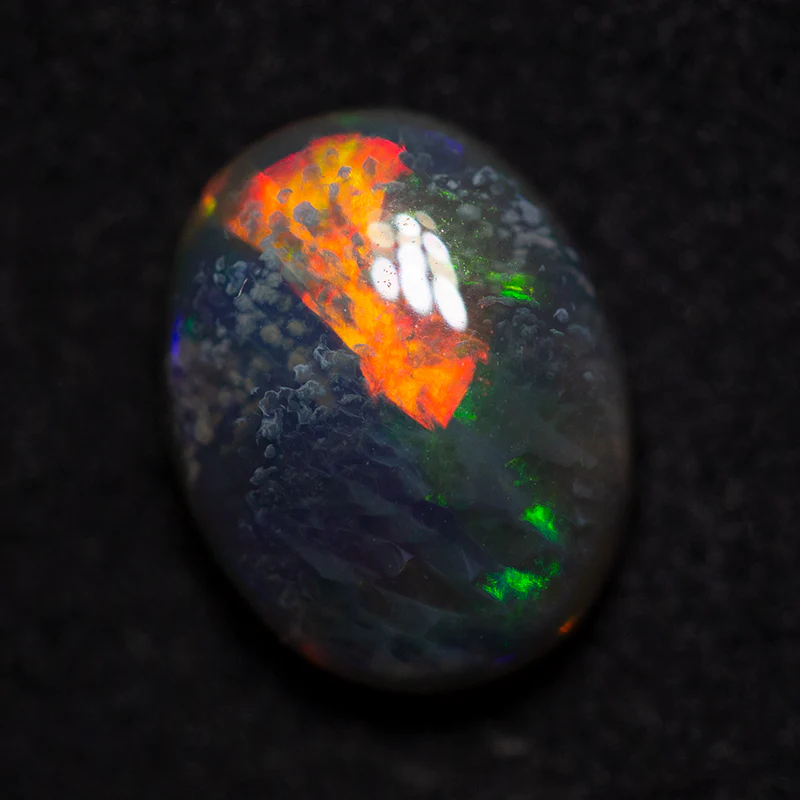 2.33 ct black opal treasure box - Image 2