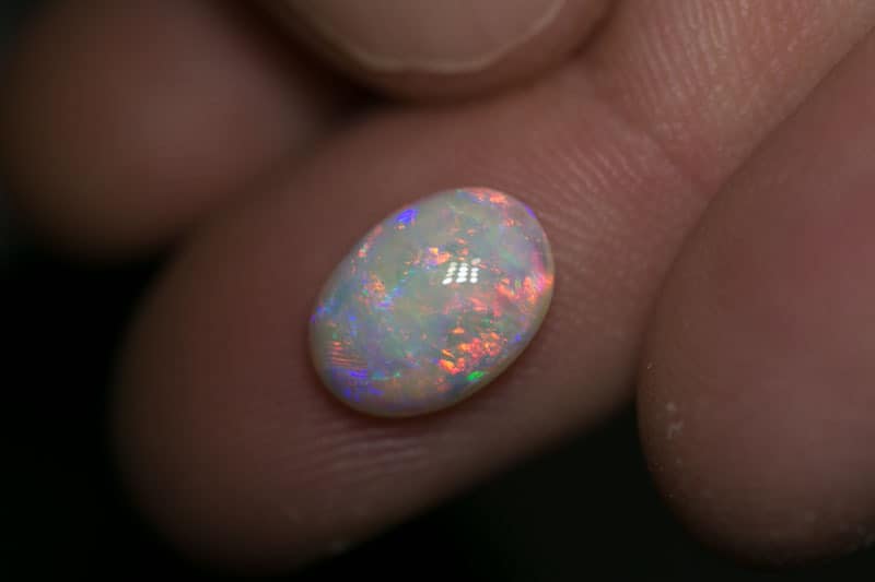 2.34 ct double sided white opal 11x8x4mm - Image 2
