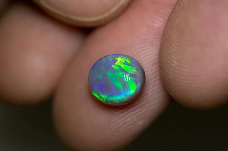 2.37 ct crystal opal 9x8x5mm - Image 4