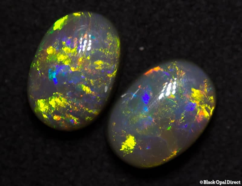 2.38 ct semi black opal pair 8x5.5x3.5mm - Image 3