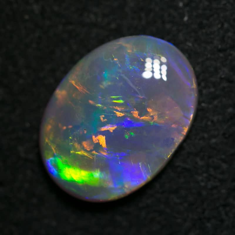 2.40 ct crystal opal 12x9x3mm - Image 3