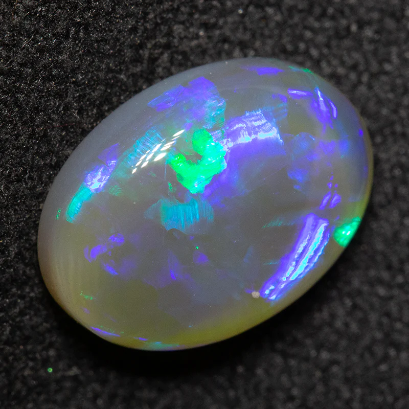 2.41 ct dark crystal opal 10.8x7.8x4.4mm - Image 2