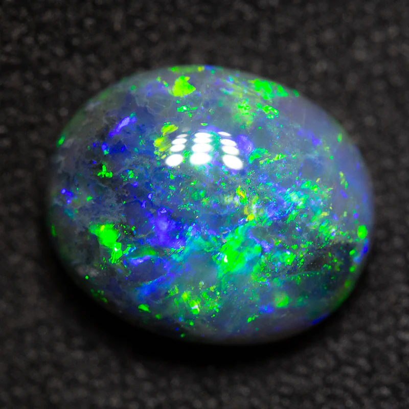 2.43 ct black opal 9.3x8x5mm - Image 2