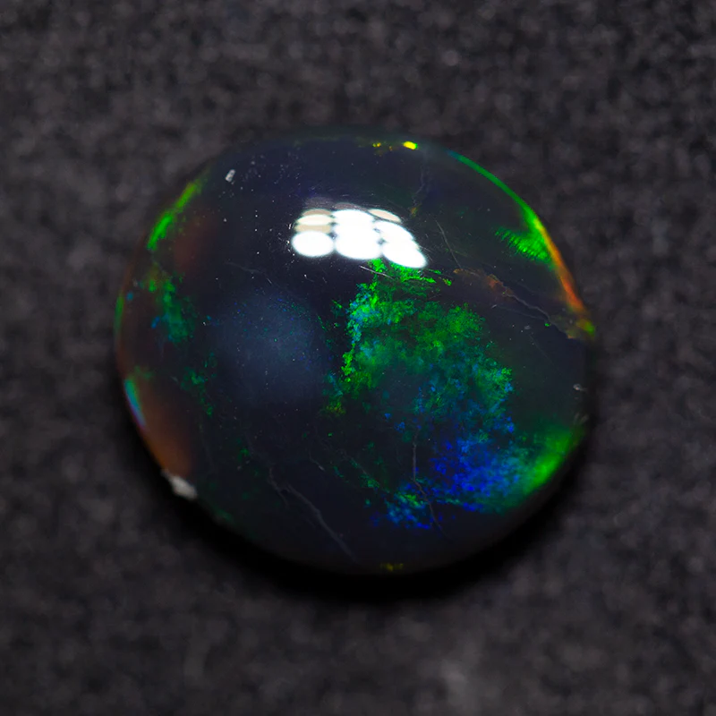 2.45 ct black opal treasure box - Image 2