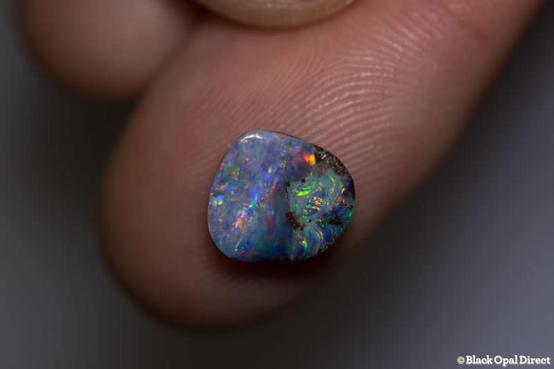 2.46 ct boulder opal 10x9x3mm - Image 2