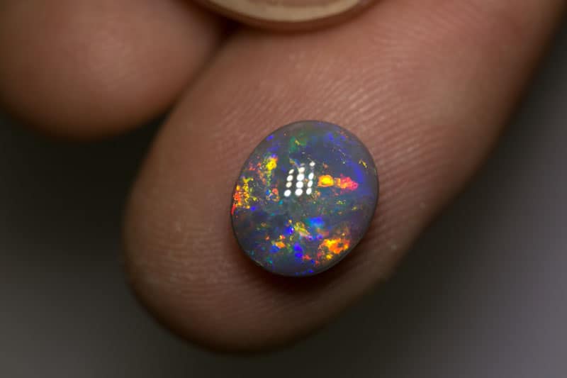 2.53 ct black opal 10x9x4.5mm - Image 4