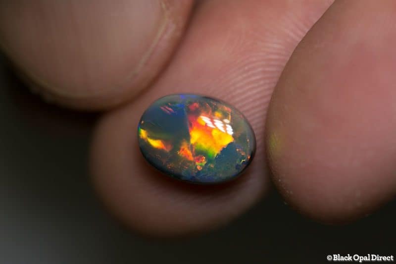 2.59 ct black opal gem 11x8x4mm - Image 2
