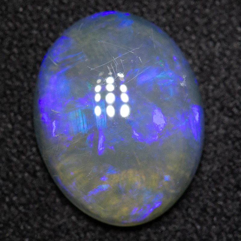 2.60 ct crystal opal 11.4x9x4.1mm - Image 2