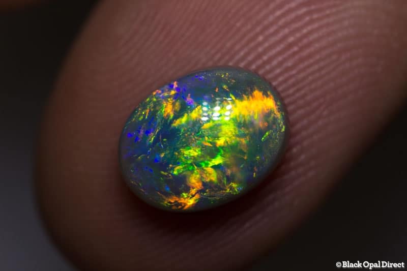 2.60 ct semi black opal gem 10x8x5mm - Image 3