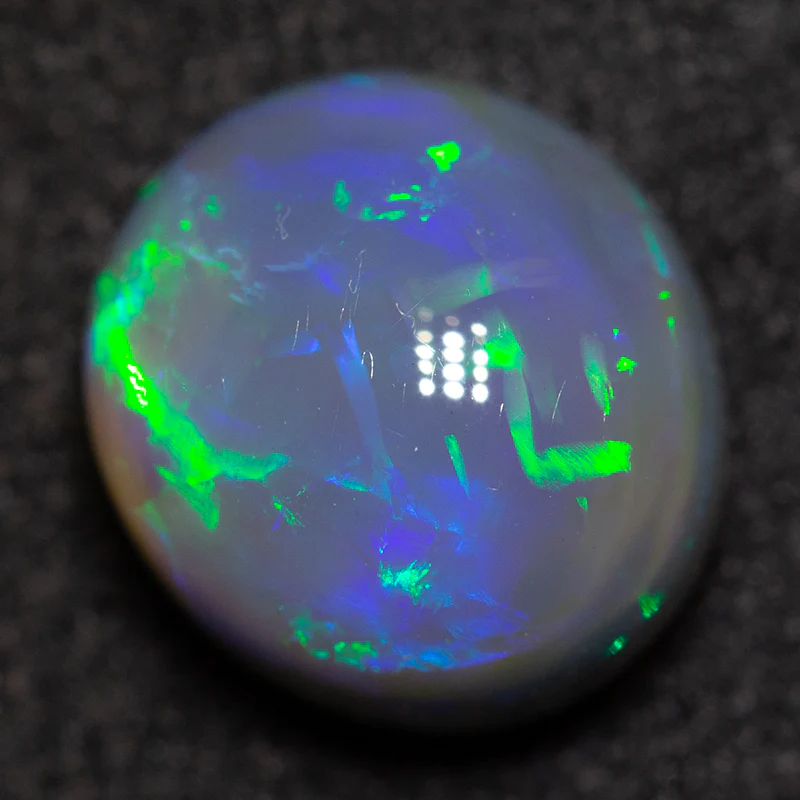 2.61 ct dark opal 9.1x8.3x6.1mm - Image 2