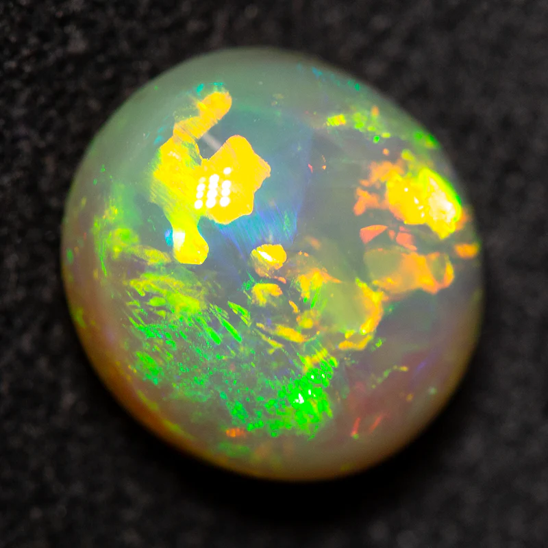 2.62 ct crystal opal 9.2x8.4x5.6mm - Image 2