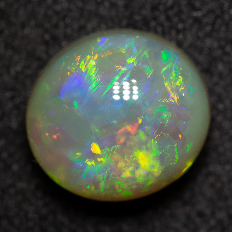 2.62 ct crystal opal 9.2x8.4x5.6mm - Image 4