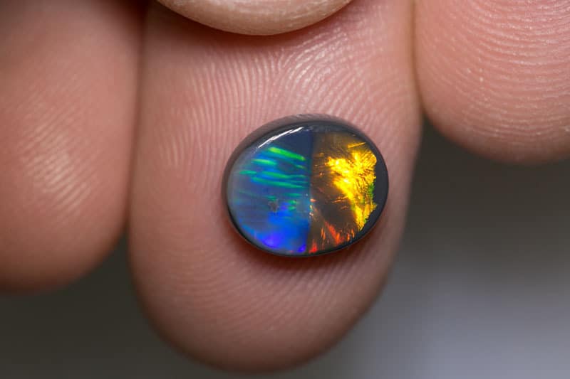 2.65 ct bi color black opal - Image 3