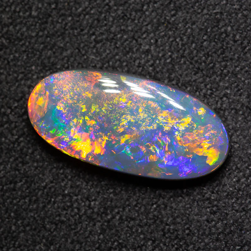2.65 ct black opal 13.9x6.6x4mm - Image 2