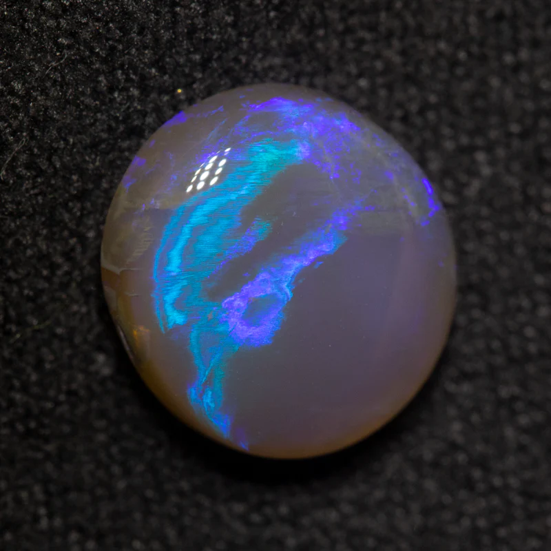 2.67 ct dark crystal 9.9x9.2x4.6mm - Image 2