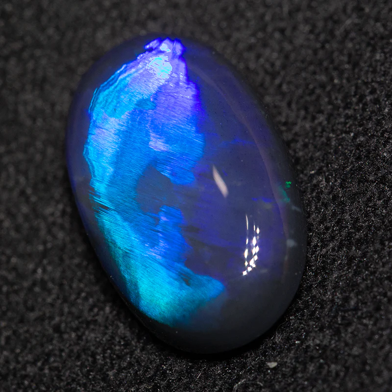 2.68 ct black opal 13.1x7.9x3.9mm - Image 3
