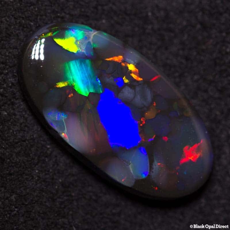 2.69 ct black opal 15.3x8x3mm - Image 2