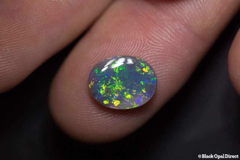 2.69 ct semi black opal 12x9x3mm - Image 2