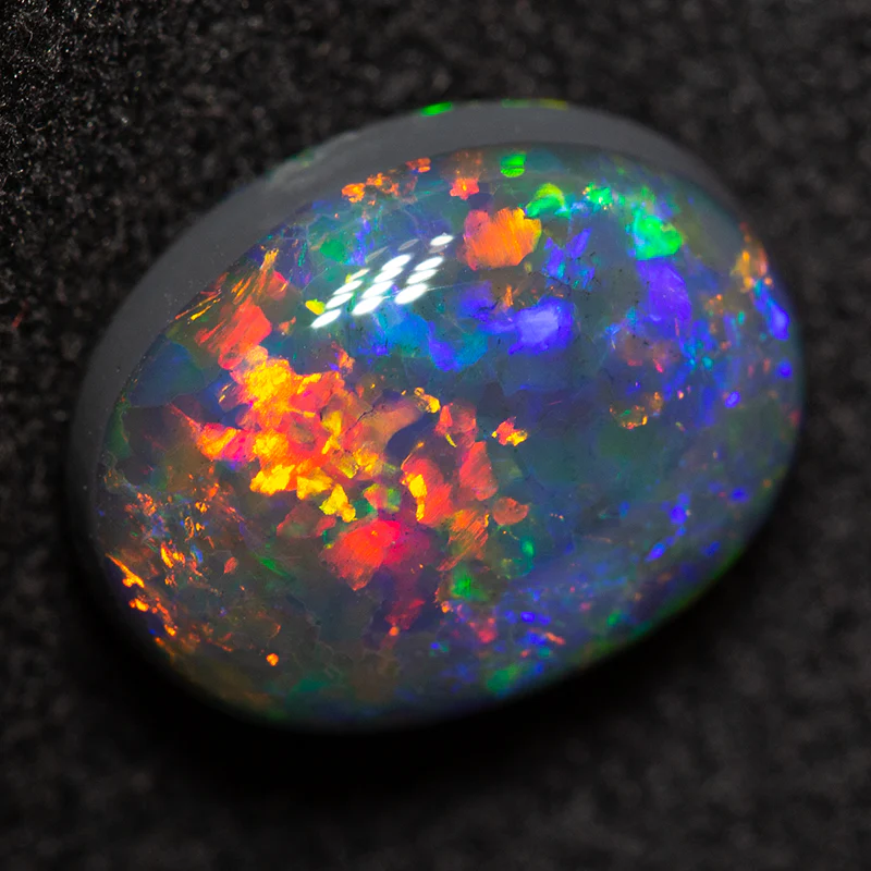 2.70 ct black opal 10.5x8x5 mm - Image 2