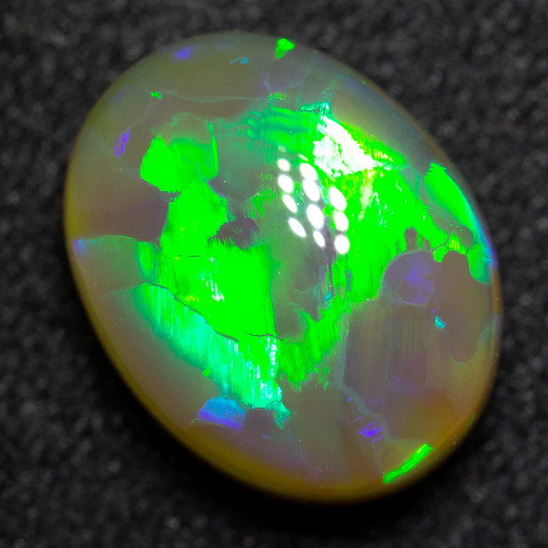2.70 ct dark crystal opal 10x8x5 mm - Image 2