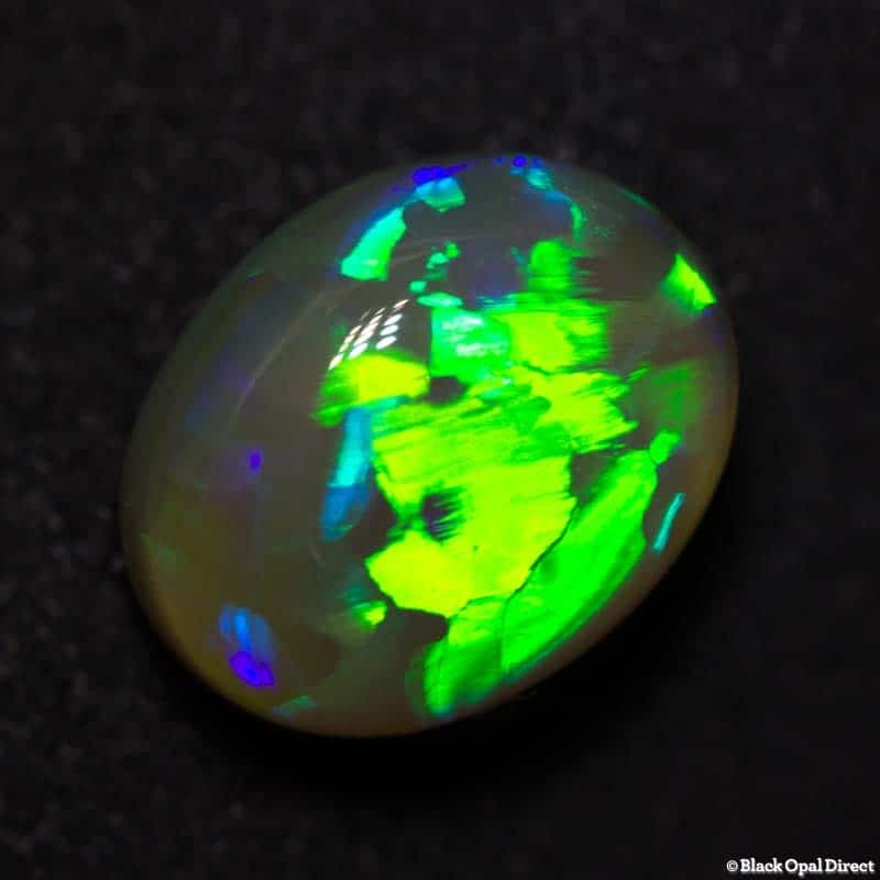 2.70 ct dark crystal opal 10x8x5mm - Image 3