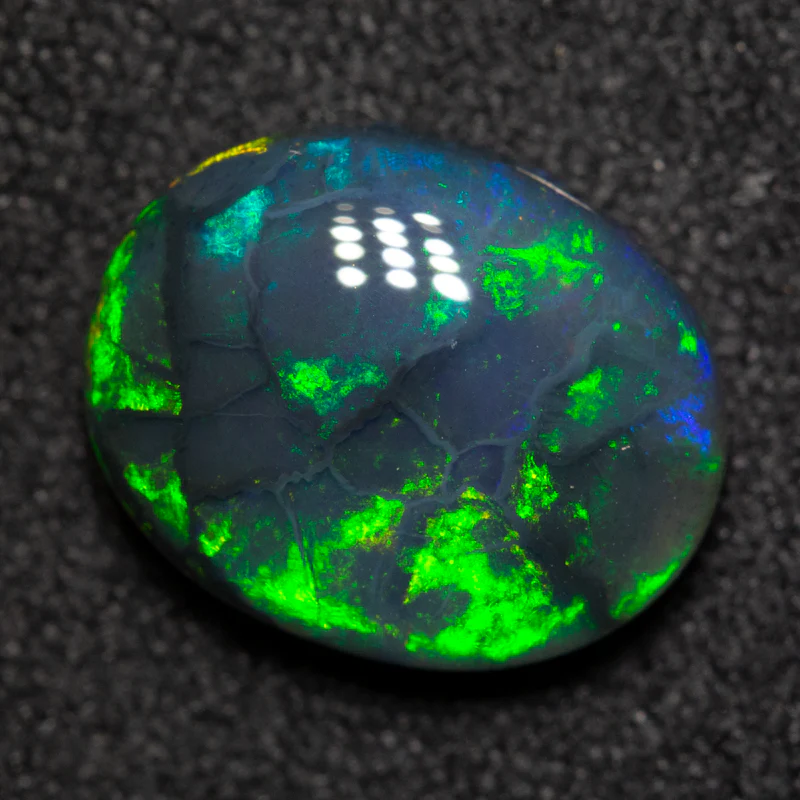 2.75 ct black crystal opal 11x8.7x4mm - Image 2