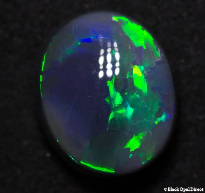 2.82 ct black opal 11x9x5mm - Image 2
