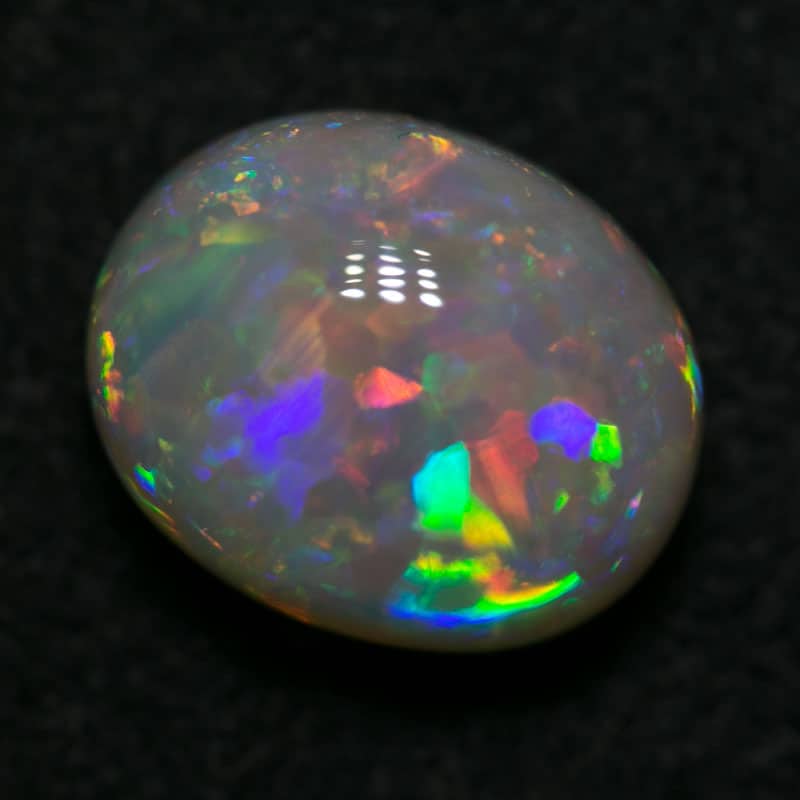 2.84 ct white opal 9.5x8x5.7mm - Image 2
