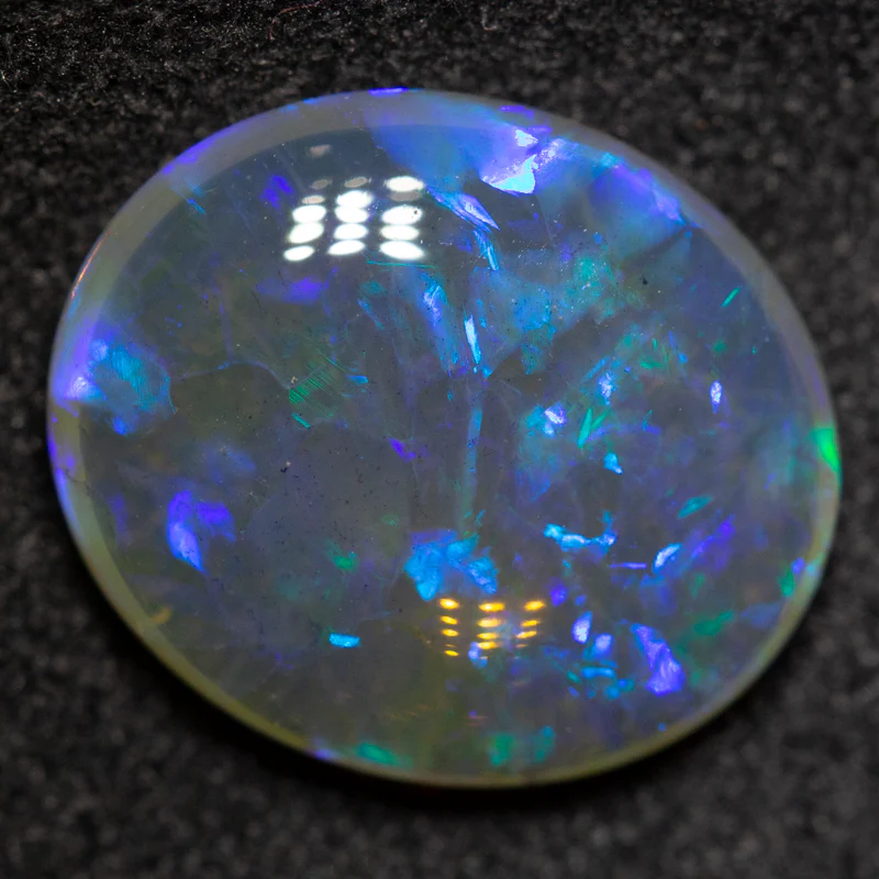 2.85 ct crystal opal 12.2x10.2x3.8mm - Image 2