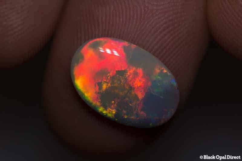 2.85 ct white opal 14.5x10x3mm - Image 2