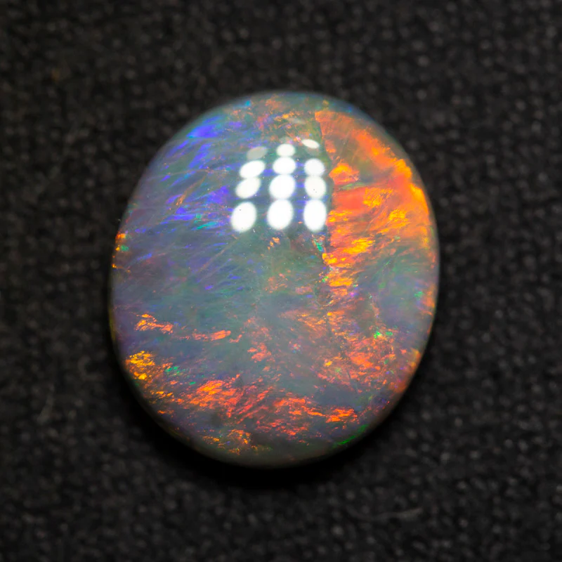 2.89 ct dark opal 10.8x9.2x4mm - Image 2