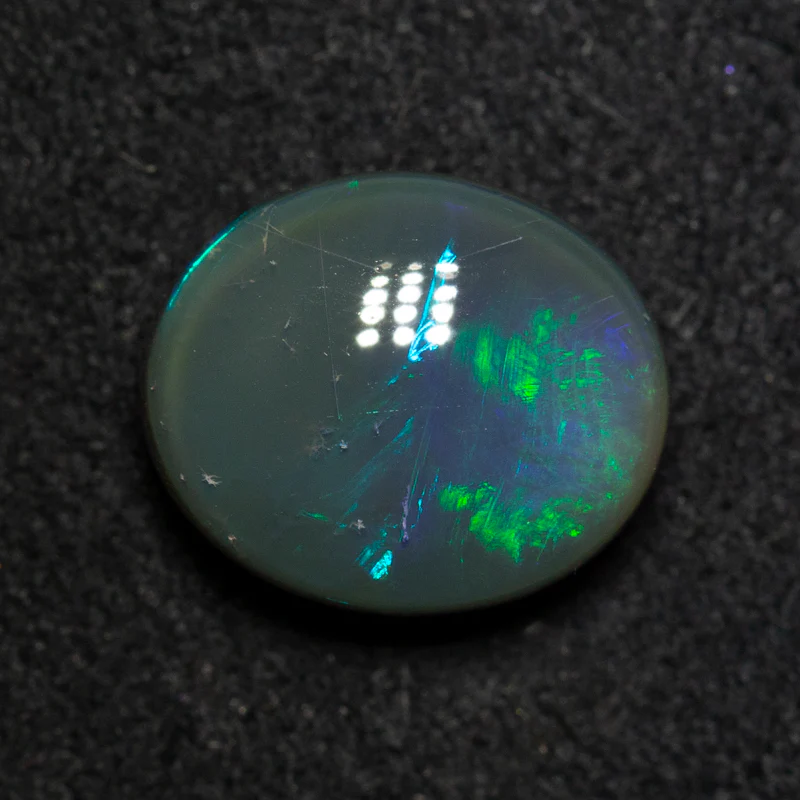 2.97 ct black opal 10.5x8.8x5mm - Image 2