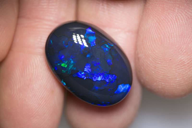20.62 ct black opal 22.5x15x9mm - Image 2