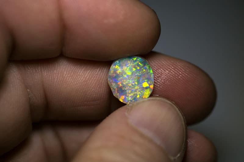 2000 carats of rough and rubbed opal - Image 15