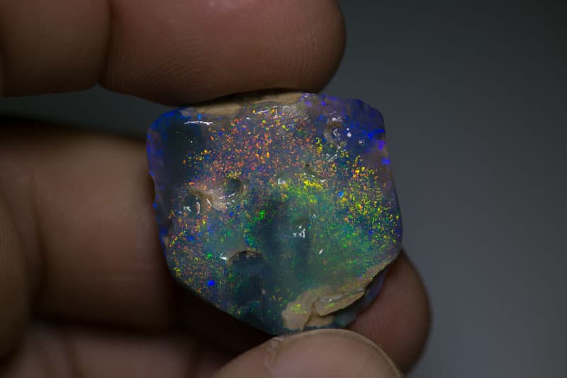 2000 carats of rough and rubbed opal - Image 16