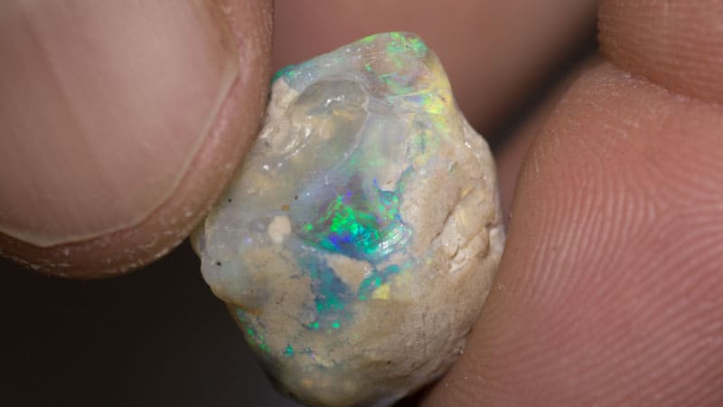 2195 ct rough opal parcel for experienced cutters - Image 3