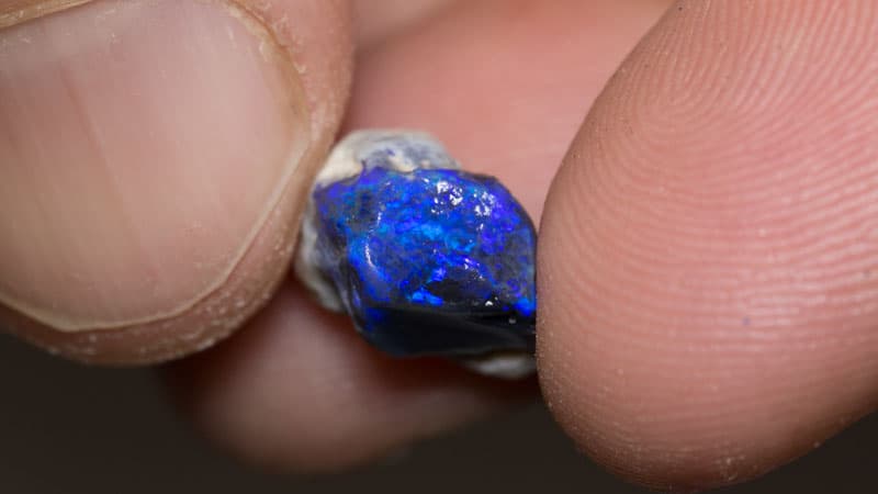 2195 ct rough opal parcel for experienced cutters - Image 4