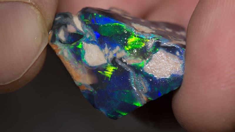 2195 ct rough opal parcel for experienced cutters - Image 8