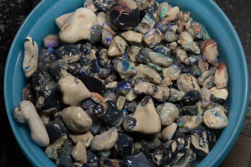 2195 ct rough opal parcel for experienced cutters - Image 9