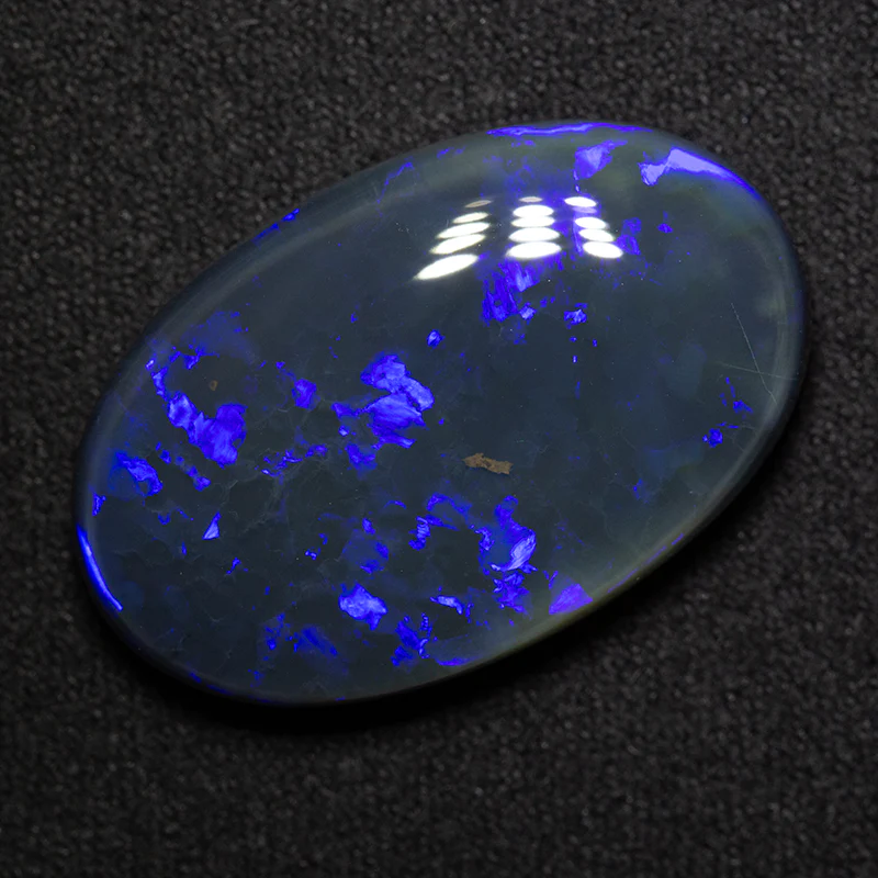 22.21 ct black opal 27x17.3x6.9mm - Image 2