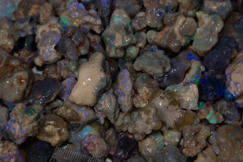 2244 ct rough opal parcel - Image 3