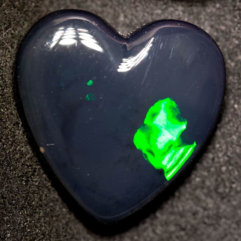 23.71 ct black opal heart 23x23x7mm for Mark - Image 2