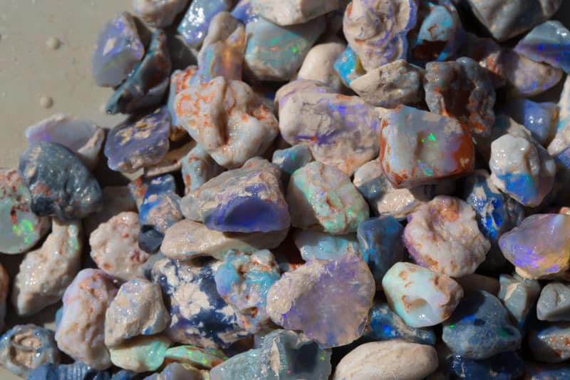 2300 ct rough opal parcel - Image 3