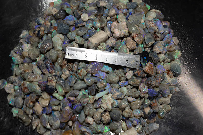 2350 carat rough pea nobby opal parcel - Image 2