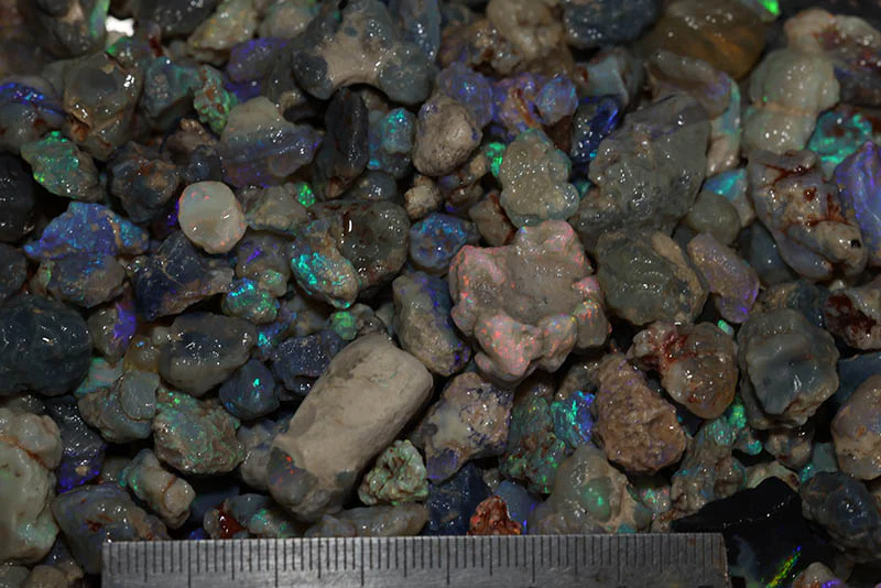 2350 carat rough pea nobby opal parcel - Image 4