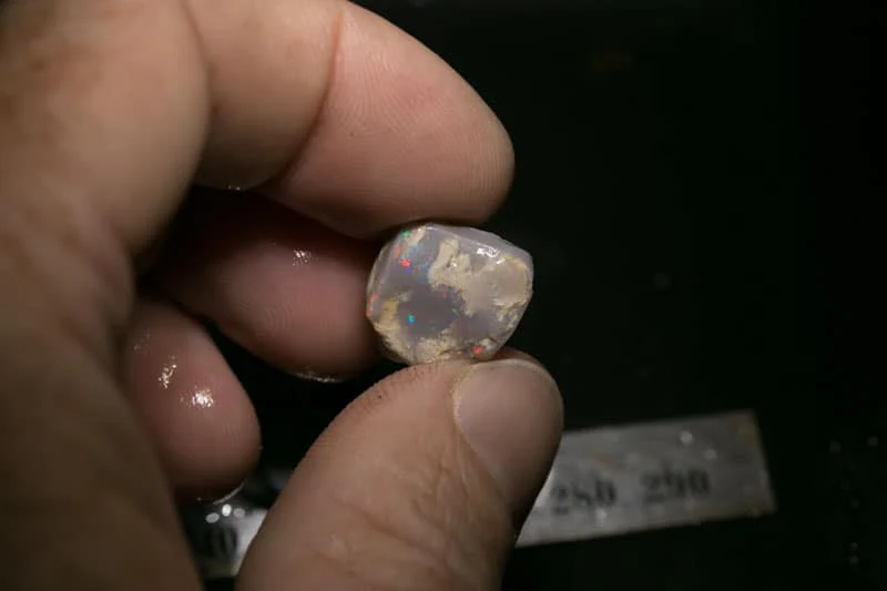 24 ct rough opal parcel - Image 5