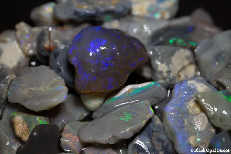 245 ct rough opal parcel for intermediate opal cutters - Image 2