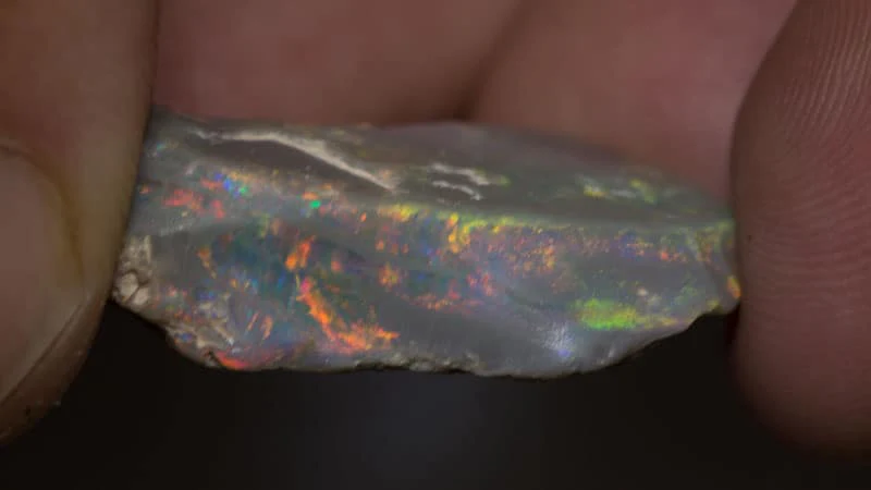 25.00 carat rough opal piece - Image 2
