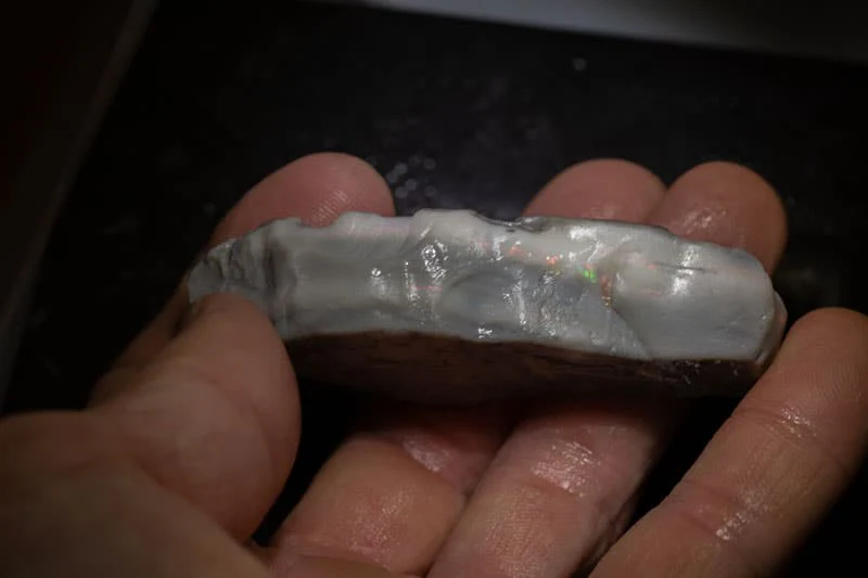 255 ct rough opal piece 77mm across - Image 2