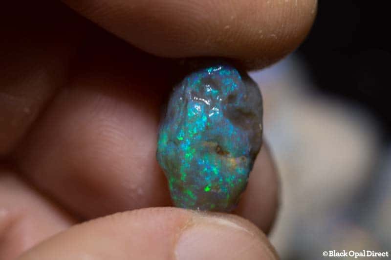 278 ct rough opal parcel for intermediate opal cutters - Image 3